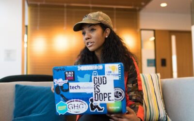 Mujeres en tecnología: una forma de revertir la desigualdad y luchar contra la obsolescencia laboral — MBA AmericaEconomia