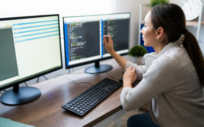 Banco de Chile y Skillnest ofrecen becas gratuitas de programación para mujeres — Gerencia
